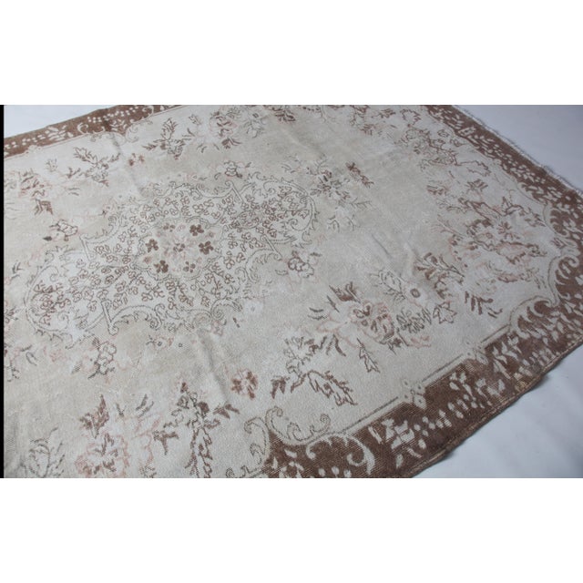 Authentic Anatolian Rug – Mid 20th Century Floral Geometry - 6' 7'' X 9' 11'' For Sale In Tampa - Image 6 of 15