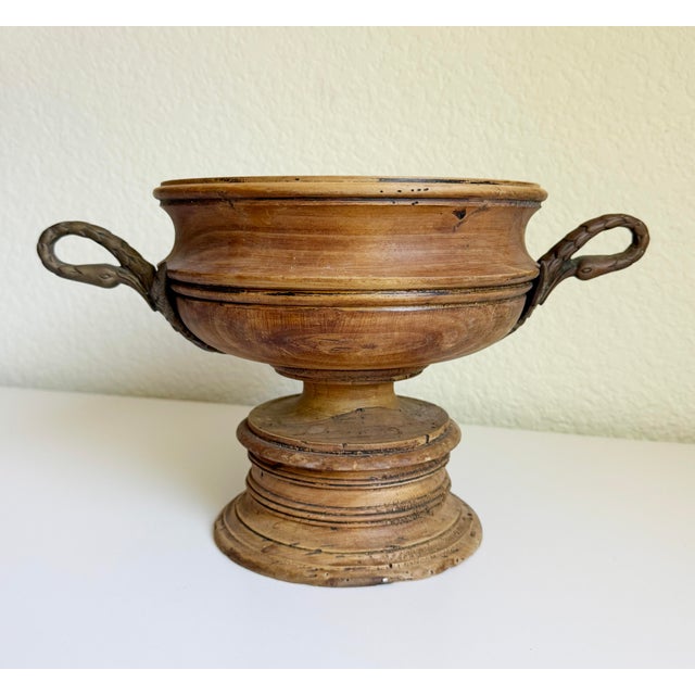 Italian Neoclassical Wood Tazza With Bronze Swan Handles, Early 20th Century For Sale - Image 4 of 12