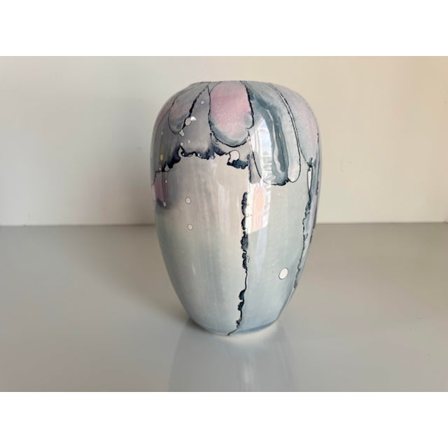 1989 Vintage Kate Abstract Drip Glaze Art Ceramic Vase For Sale - Image 4 of 10
