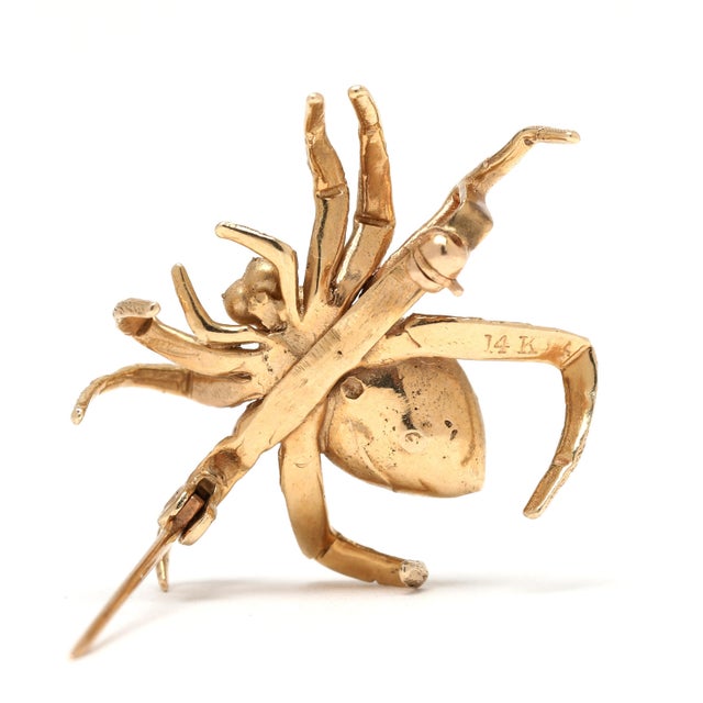 1960s Heavy Spider Brooch With Emerald Eyes, 14k Yellow Gold, Width 1 In For Sale - Image 4 of 6
