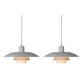 Vintage Danish PH 4/3 Hanging Lamps by Poul Henningsen for Louis Poulsen, 1966, Set of 2 For Sale
