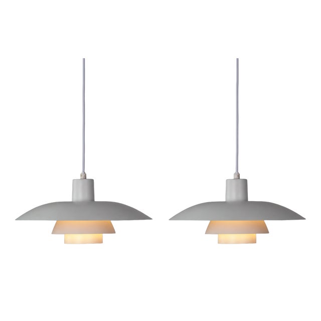 Vintage Danish PH 4/3 Hanging Lamps by Poul Henningsen for Louis Poulsen, 1966, Set of 2 For Sale