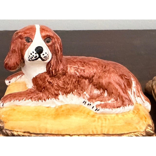 1980s Pair of Italian Porcelain Cavalier King Charles Spaniel Figurines For Sale - Image 5 of 11