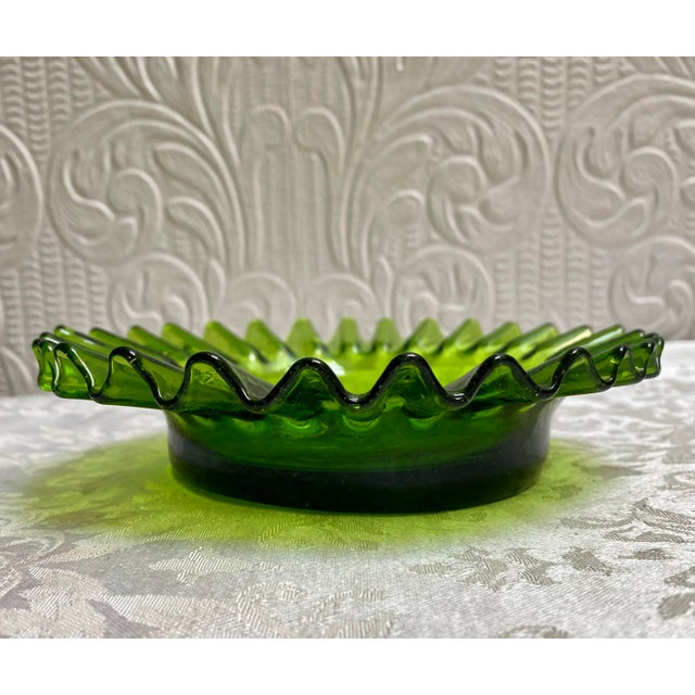 Mid-Century Modern Vintage Mid Century Avocado Green Murano Glass Sunburst Ashtray For Sale - Image 3 of 8
