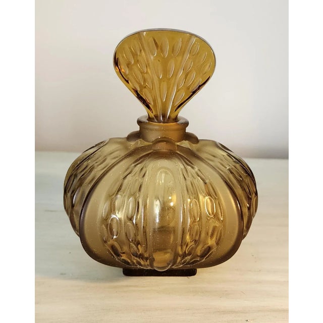 Amber Frosted R. Lalique "Ambre D'Orsay" Perfume Bottle, Etched Signature, C. 1911 d'Orsay For Sale - Image 11 of 12