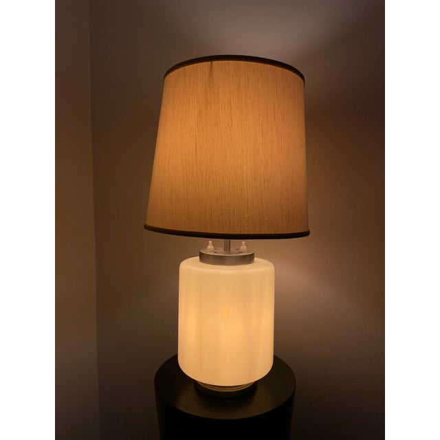 1950s Italian Midcentury Table Lamp With Opalescent Glass Lighted Base For Sale - Image 5 of 6