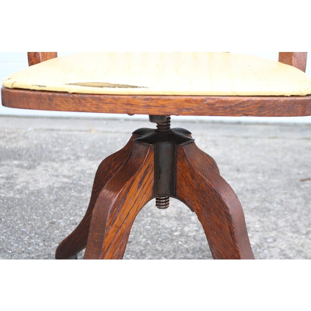 Circa 1910 Quarter-Sawn Tiger Oak Mission Arts and Craft Writing Table on Wheels With Removable Book Shelf and Chair For Sale - Image 11 of 12