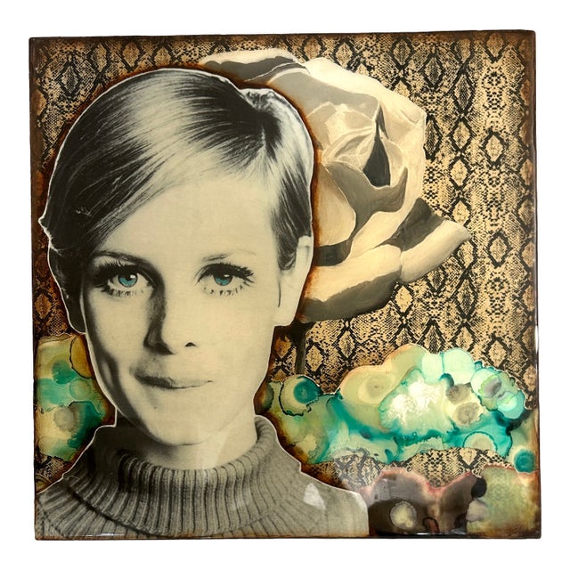 “Twiggy” Mixed Media Pop Art Portrait on Panel, by Laura Van Horne For Sale