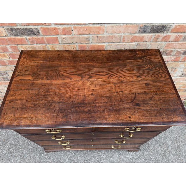 Wood 18th Century English Chest of Drawers For Sale - Image 7 of 12