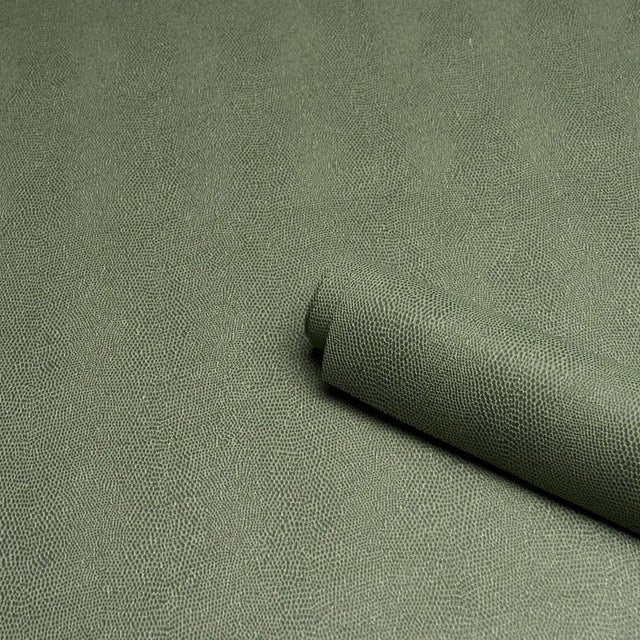 With its subtle colorations and embossed scales, this fabulous faux-snakeskin wallpaper combines the allure of the real...