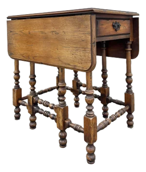 Hickory Chair William & Mary Style Gate Leg Table