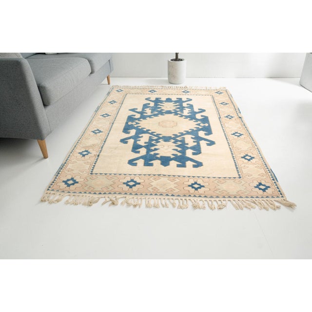 Ivory Vintage Hand-Knotted Turkish Kilim Rug in Ivory and Indigo Blue For Sale - Image 8 of 11