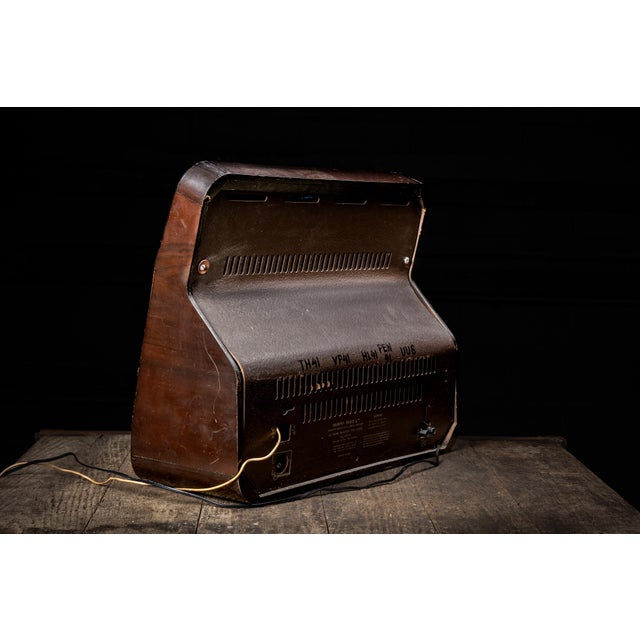 English Vintage A122m Radio by Murphy For Sale - Image 3 of 10