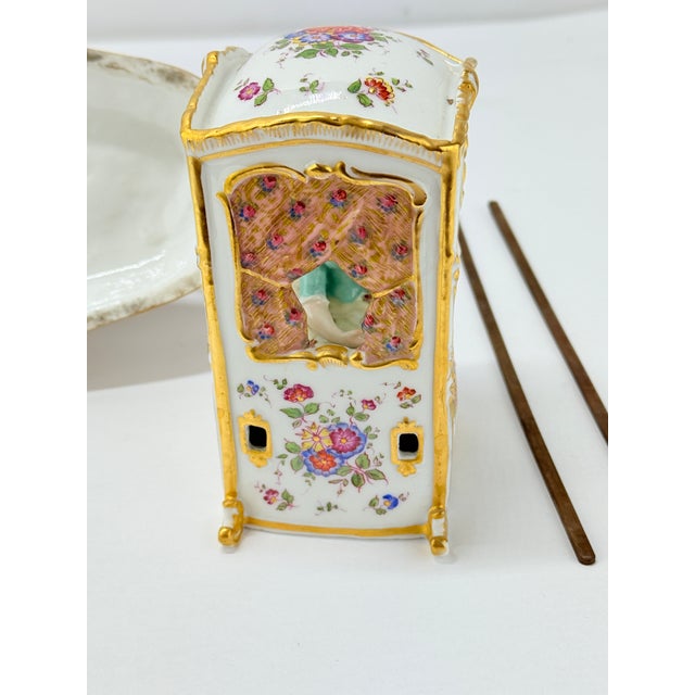 Ceramic 19th Century, German Porcelain Horse Drawn Sedan Chair & Riders by Samson & Cie For Sale - Image 7 of 12