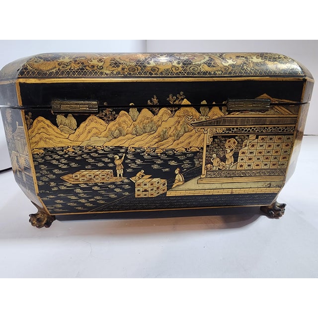 19th Century Chinese Gold and Black Lacquer Box For Sale In Seattle - Image 6 of 9