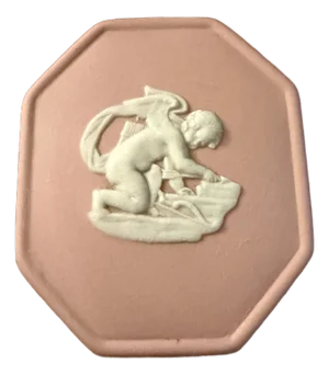 Vintage Wedgwood Pink Jasperware Octagonal Trinket Pill Box With Cupid Motif 2"