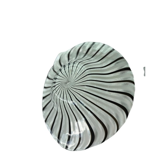 1960s Dino Martens Mid Century Modernist Murano Art Glass Mezza Filigrana Bianco Nero Swirl Freeform Oval Decorative Bowl For Sale In Orlando - Image 6 of 14