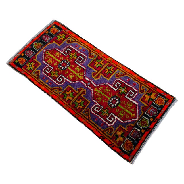 1970s Hand Made Turkish Mat Rug Small Rug Kitchen Mat Organic Wool - 1'7" X 3'3" For Sale - Image 6 of 11