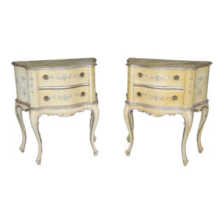Pair of Silver and Creme Paint Decorated Venetian Louis XV Style Nightstands For Sale