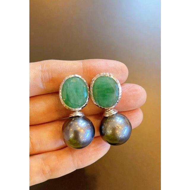 Bochic "Capri" Vintage Tahiti South Sea Pearl & Emerald Earrings 18K Gold & Silver For Sale - Image 18 of 18