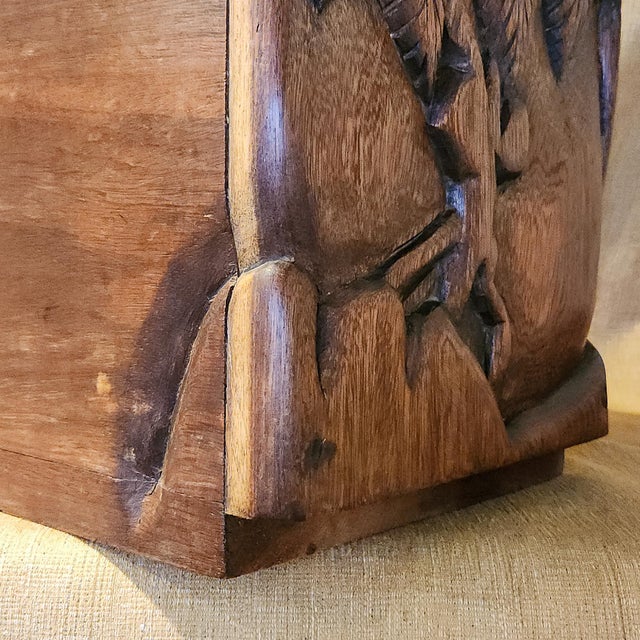 Mid 20th Century Hand-Carved Wooden Keepsake Trunk – Vintage Figural Scene, Boho Decor For Sale - Image 13 of 15