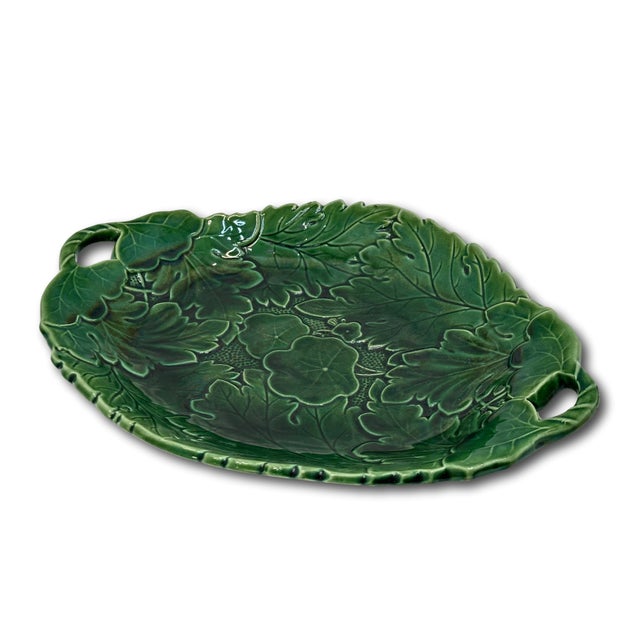 1900 - 1909 1900s Antique Green English Embossed Leaf Majolica Two Handle Serving Tray - 12 Inches Long For Sale - Image 5 of 13
