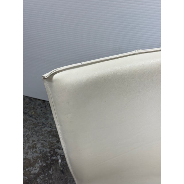 White Vertijet Hob Leather Swivel Chair For Sale - Image 8 of 12