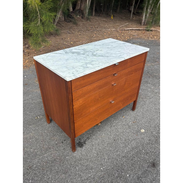 Brown 1960s Florence Knoll for Knoll Walnut Four-Drawer Dresser With Marble Top For Sale - Image 8 of 11
