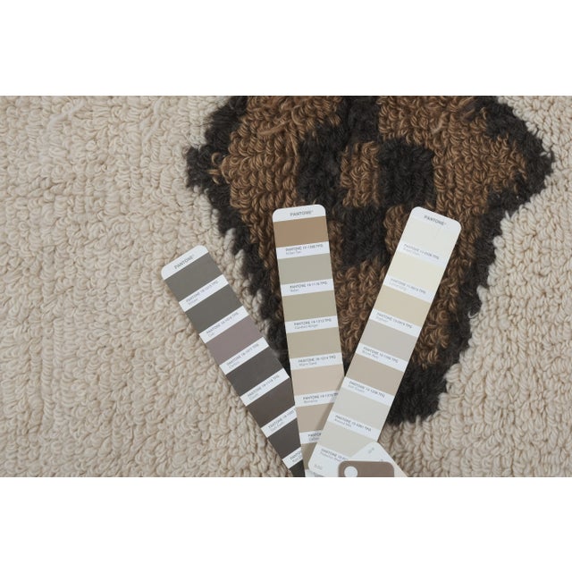 Checkered White Turkish Tulu Rug 4'8'' X 6'12'' For Sale - Image 10 of 10