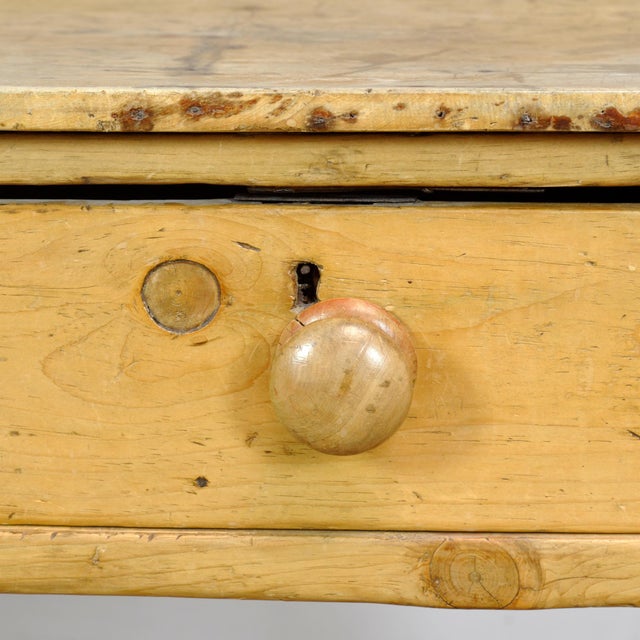 Vintage Console Table in Pine, 1930 For Sale - Image 10 of 12