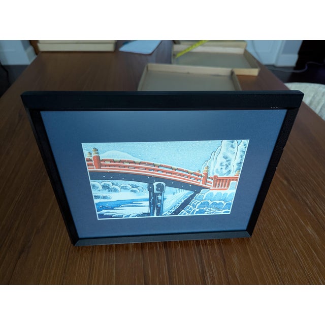 1970s Framed Hasui Kawase Woodblock Print "Sacred Bridge at Nikkō" - Vintage 1970s Shin-Hanga Snow Scene For Sale - Image 5 of 7