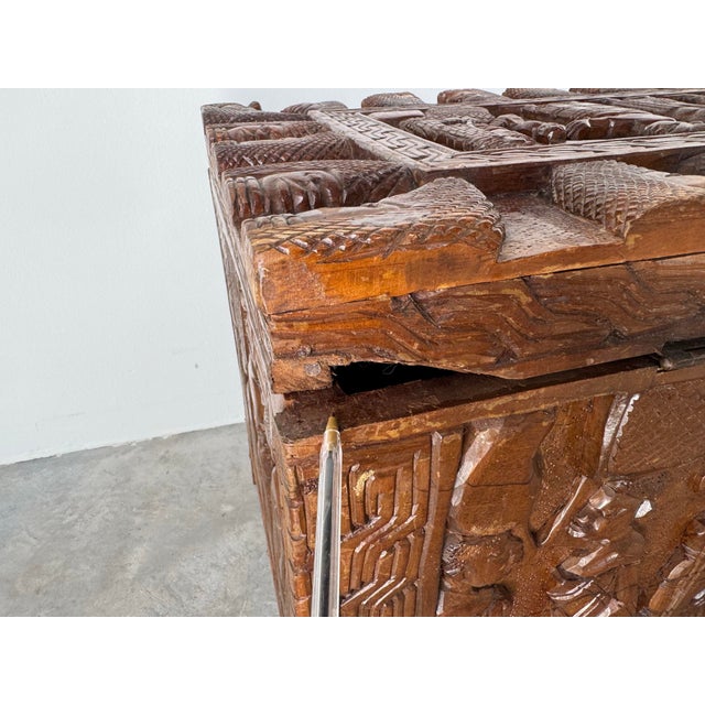 Vintage African Benin (Nigeria) Hand-Carved Wooden Chest Honoring the Oba of Benin For Sale - Image 11 of 12