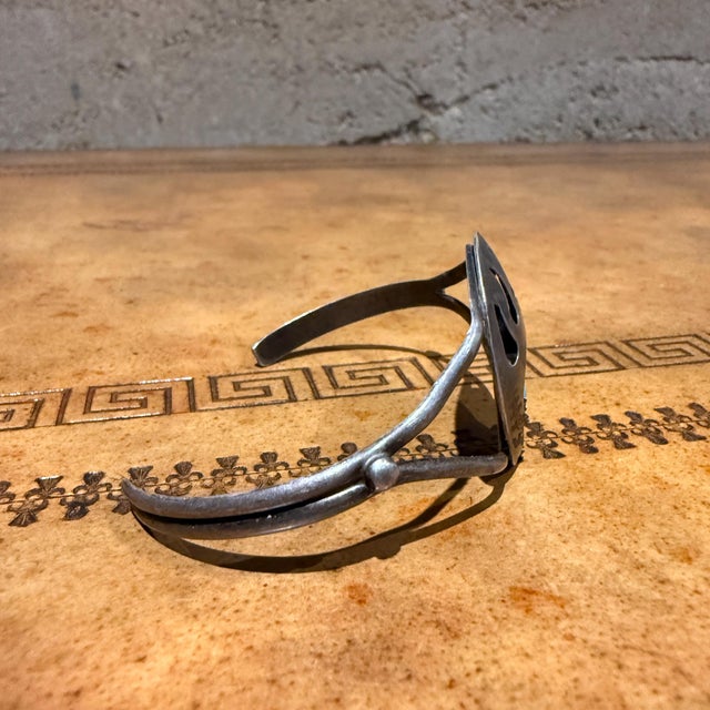 Native American Vintage Native American Navajo Sterling Silver and Turquoise Bear Paw Cuff Bracelet For Sale - Image 3 of 13