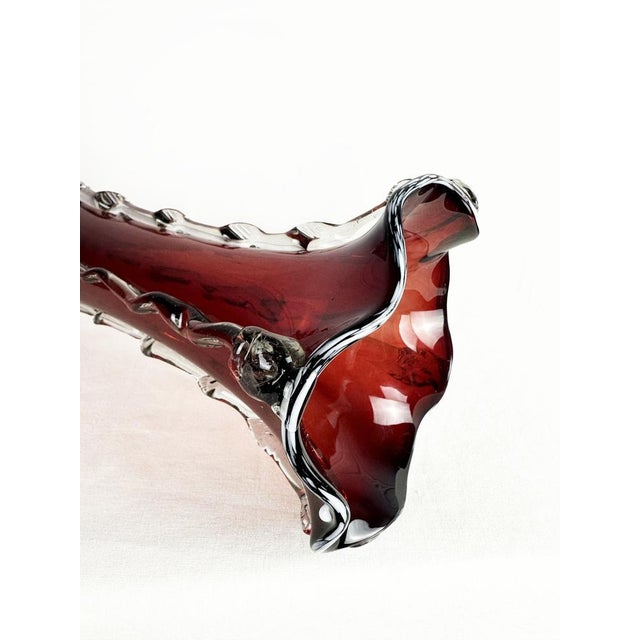 Red Mid-Century Modern Venetian Handblown Cranberry Red and Clear Glass Vase, Italy, 1960 For Sale - Image 8 of 10
