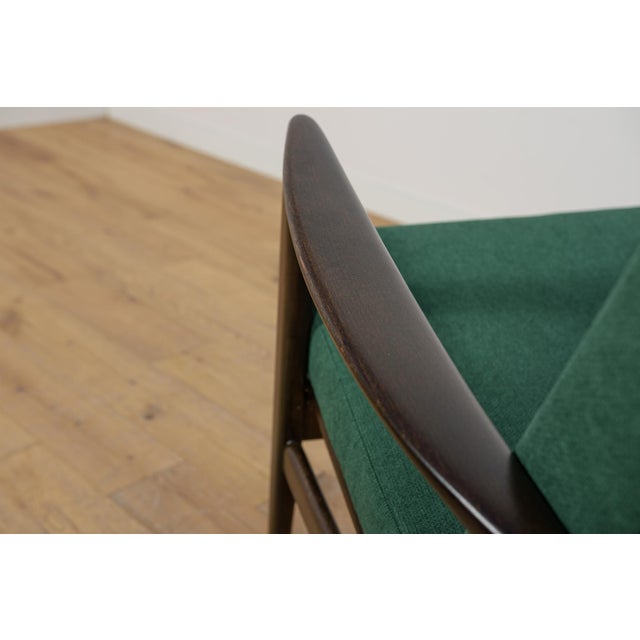 Green Set of Model 300-139 Chairs from Swarzędz Furniture Factory, 1960s For Sale - Image 8 of 17