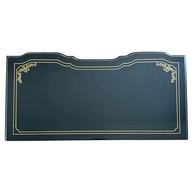 1980s Gilt Chinoiserie Black Lacquer Serpentine Chest Dresser by Drexel Et Cetera For Sale - Image 5 of 12