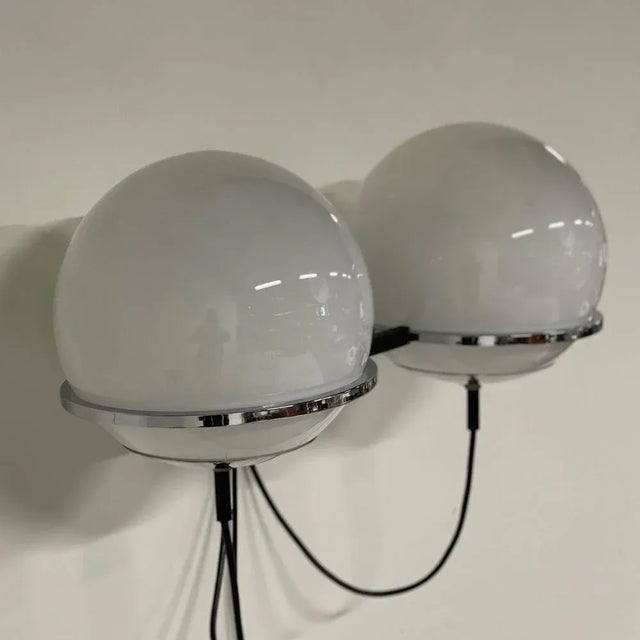 1970s Tolkien ‘Lord of the Rings’ Wall Lamp with Two Morning Mist Glass Balloons by Raak, 1970s For Sale - Image 5 of 16