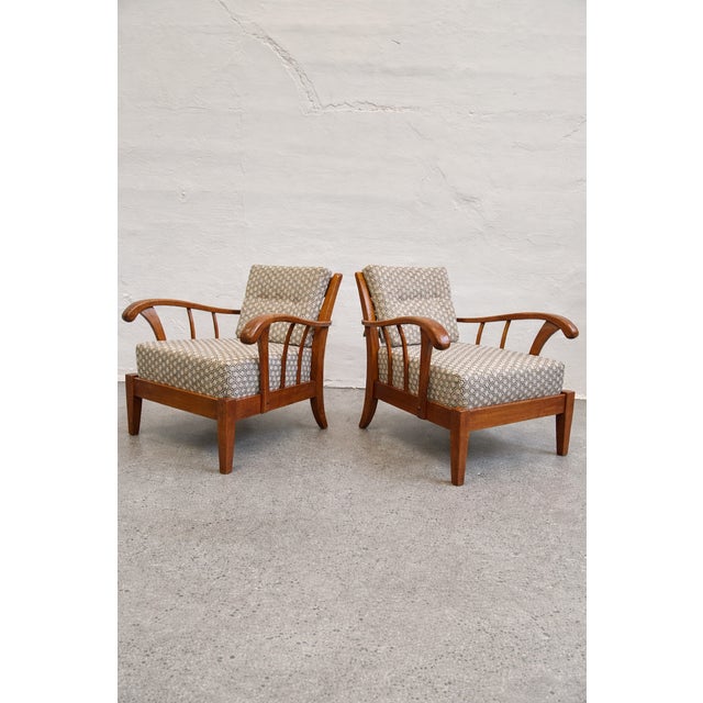 1940s Early Mid-Century Austrian Lounge Armchairs in Cherry Wood and Minotti Jacquard Upholstery, 1940s, Set of 2 For Sale - Image 5 of 10