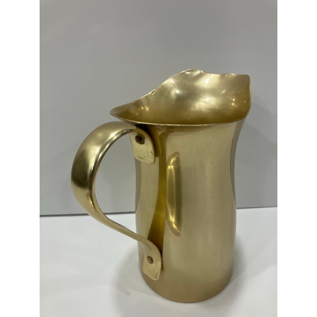 Gold 1950s Everlast Neocraft Pitcher & Tray Set For Sale - Image 8 of 8