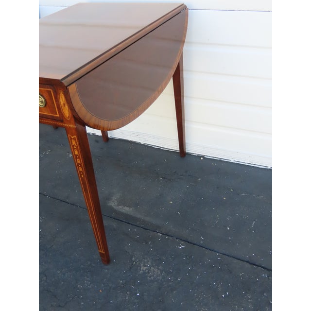 Wellington Hall Mahogany Inlay Drop Leaf Mahogany Side End Tables a Pair 6567 For Sale - Image 11 of 17