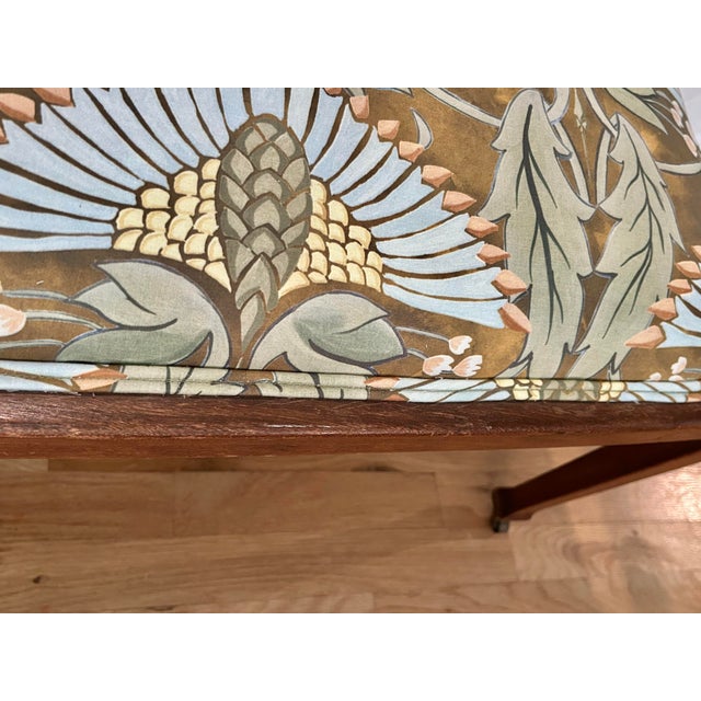 Antique C. 1900 Edwardian Sheraton Revival Carved Wood Settee, Newly Upholstered For Sale - Image 11 of 12