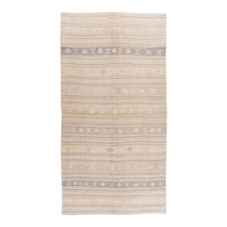 Vintage Circa 1940 Tan Turkish Kilim Flatweave Rug 5ft 5in X 10ft 8in For Sale