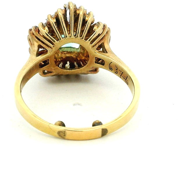 1980s Vintage 14k Gold Emerald & Diamond Ballerina Ring, Circa 1980, Size 7 For Sale - Image 5 of 11