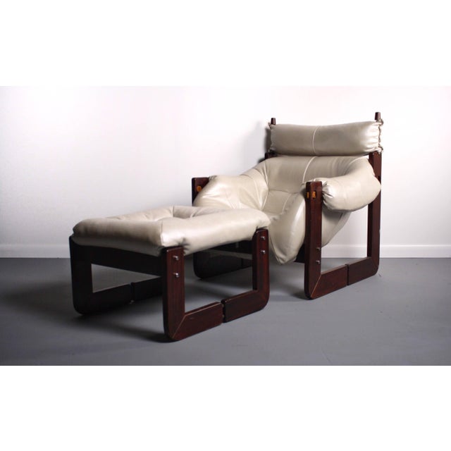 Mid-Century Modern Percival Lafer Rosewood Framed Lounge Chair & Ottoman in Pearlescent Ivory For Sale - Image 3 of 7