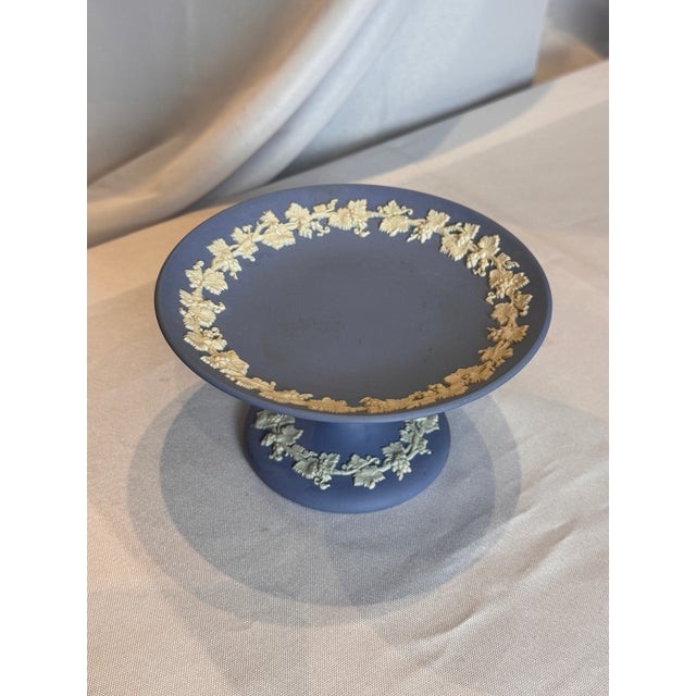 English Vintage Wedgwood Pale Blue Jasperware Sacrifice Collection – Pedestal Candy Bowl, C. 1950s For Sale - Image 3 of 7