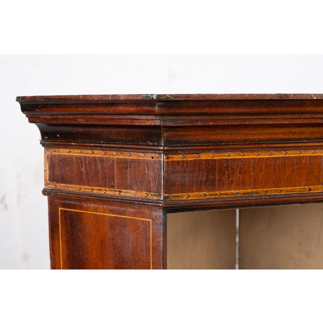 Wood Late 18th Century Georgian Wall Mounted Corner Cabinet For Sale - Image 7 of 11