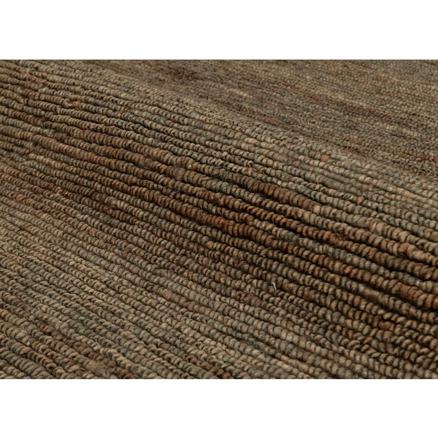 Boho Chic High Quality Hand Knotted Green Jute Loop Pattern Solid Rug 8x10Ft. For Sale - Image 3 of 12