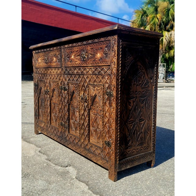 Just arrived! This beautiful Moroccan media stand is one of the few pieces we currently have in stock. Crafted from solid...