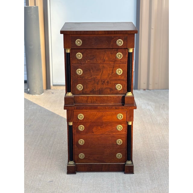 Pair of 1880 Biedermeier Burl Walnut Nightstands Bedside Table Sized Drawers For Sale In Dallas - Image 6 of 8