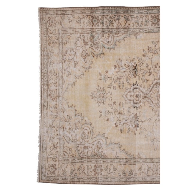 1950s Vintage Mid-Century Turkish Oushak Rug- 5'10'' X 9'10'' For Sale - Image 5 of 13